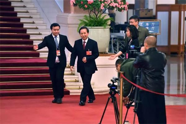 李干杰成为首任生态环境部部长