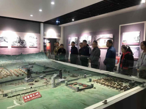 淮南市环境监察支队与淮南市环境监测站联合开展主题党日活动
